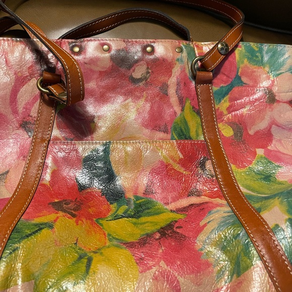 Patricia Nash washed floral leather tote. - Picture 4 of 7